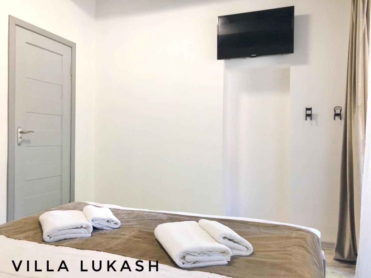 Villa Lukash Yanoshi Eksteriør billede
