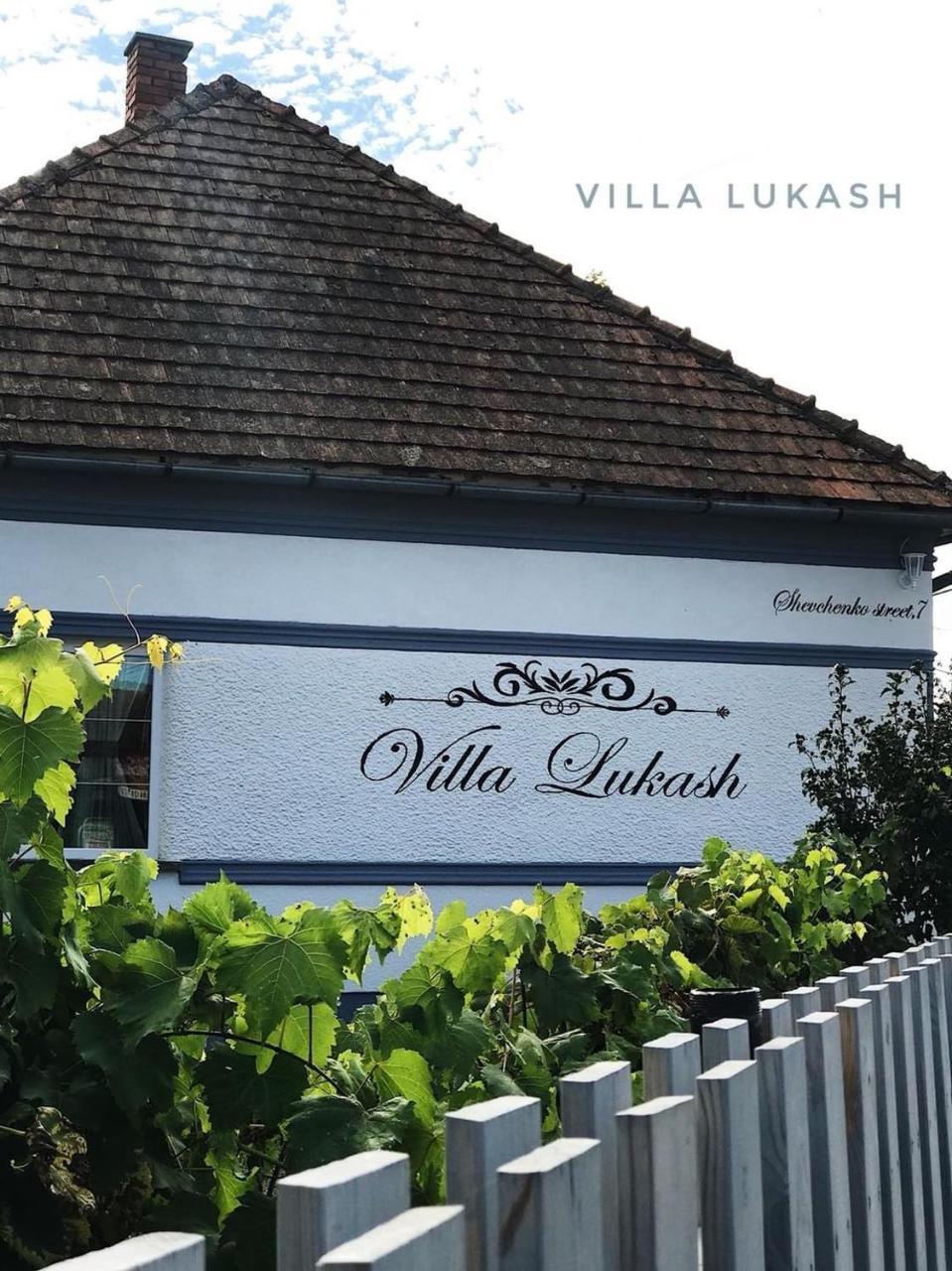 Villa Lukash Yanoshi Eksteriør billede